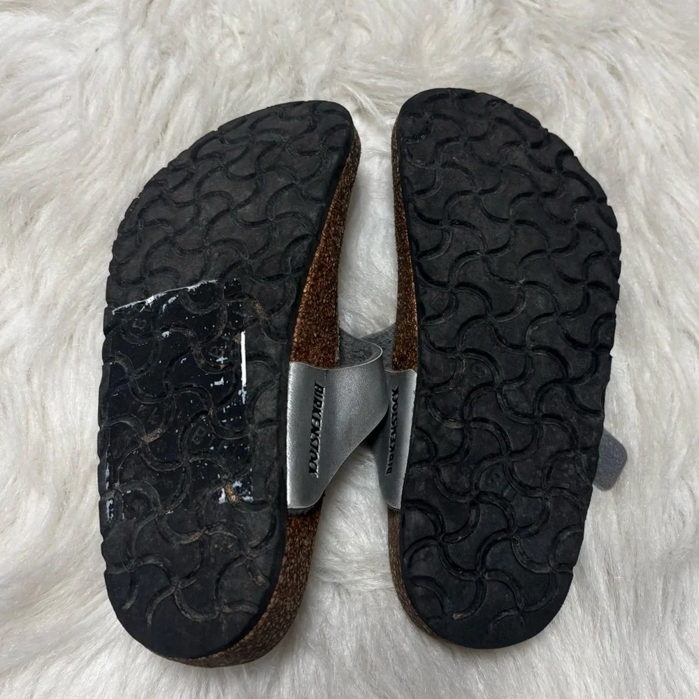Birkenstock Gizeh Silver Youth Sandals size 30
